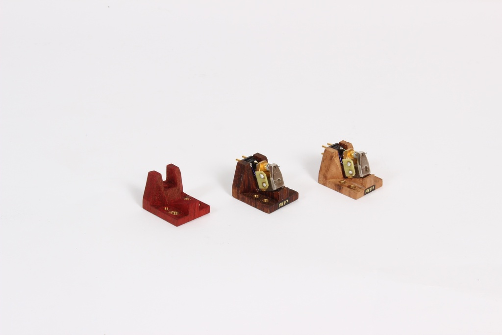 Van den Hul The Black Crimson cartridge